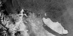 حرکت ۲۴۹ کیلومتری بزرگ‌ترین یخچال جهان+فیلم