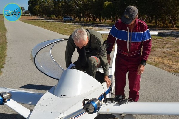پرواز با کوچک‌ترین هواپیمای جهان +فیلم و عکس