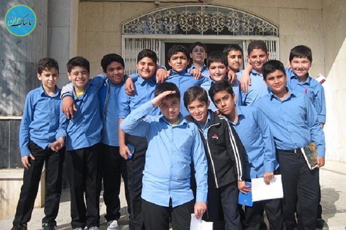 دانش آموزان