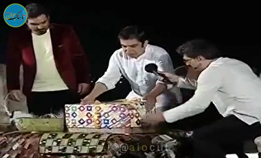 هدیه‌ای که مهمان برنامه را فراری داد + فیلم