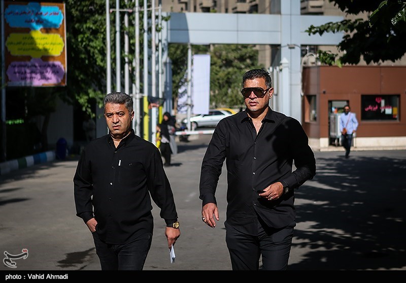 مراسم تشییع مهدی شادمانی با حضور چهره ها