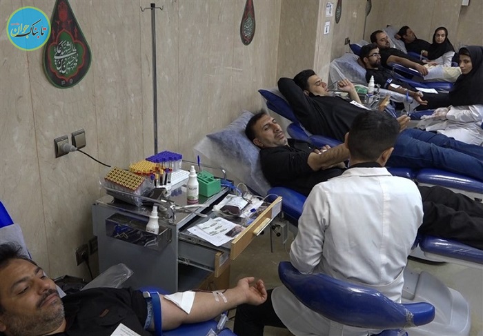 جالبترین صف نذری در خمینی شهر! + فیلم اهدای خون نذری در خمینی شهر