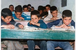 تصاویر نوستالژی از مدارس ایران در دهه ۷۰