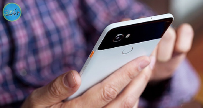 گوشی به دست