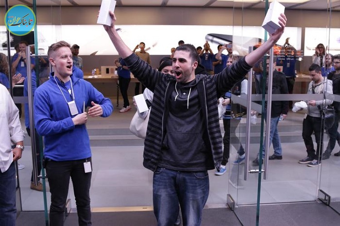 اولین خریدار اپل