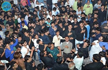 لحظه سقوط افراد عزادار از سقف یک ساختمان