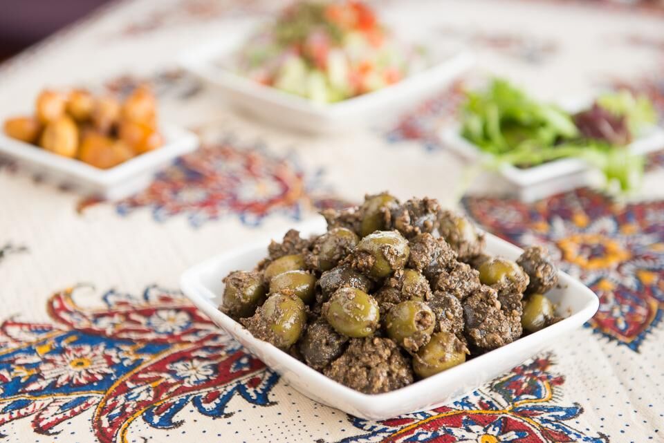 زیتون پرورده را در خانه درست کنید زیتون پرورده را در خانه درست کنید