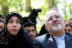 عذرخواهی ظریف و همسرش از مردم تهران