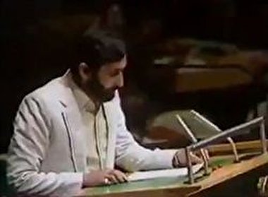 حمله به علی اکبر ولایتی حین سخنرانی در سازمان ملل + فیلم