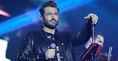 عدم استقبال مردم از کنسرت گلزار در آمریکا