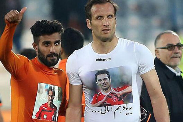 شعار پیراهن بازیکنان