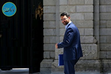 واکنش وزیر جوان به ماجرای هدیه ۲۰۰ لب تاپ به ریاست جمهوری