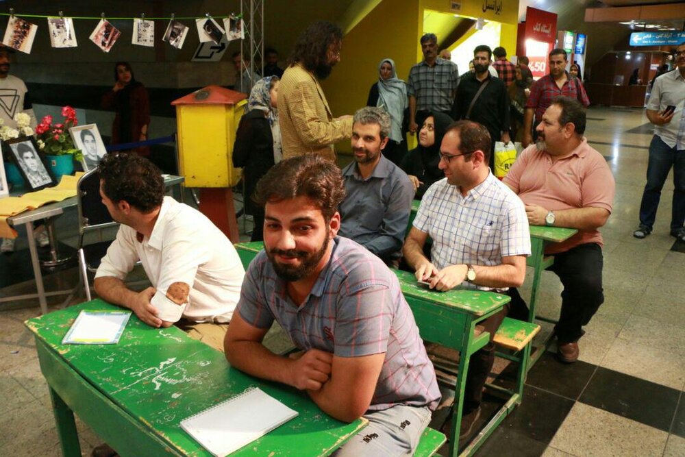 خاطره سازی برای بچه‌های دهه شصتی در مترو