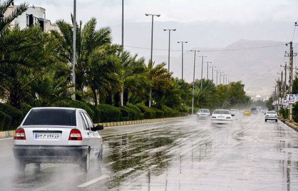 ۱۰ شرط مهم برای رانندگی در باران