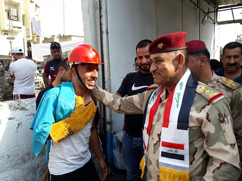 دیدار فرمانه بغدادی با معترضان عراقی