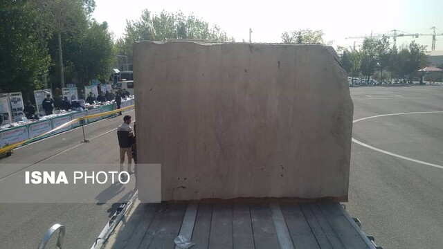 کشف سنگ تریاک یک تنی در راه پایتخت کشف سنگ تریاک یک تنی در راه پایتخت