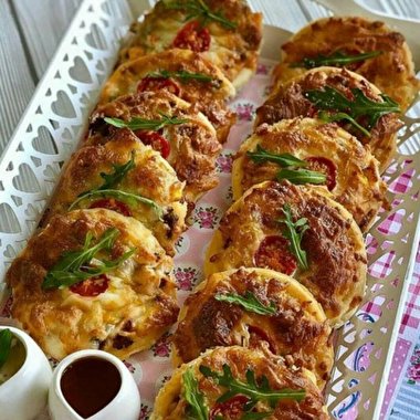 مینی پیتزا را بدون فر بپزید