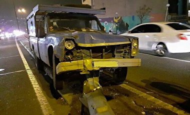 نیسان وانت دکل دوربین کنترل سرعت را از جا کند