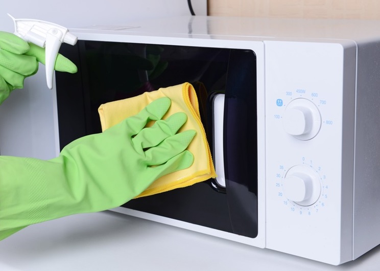 تمیز کردن مایکروفر