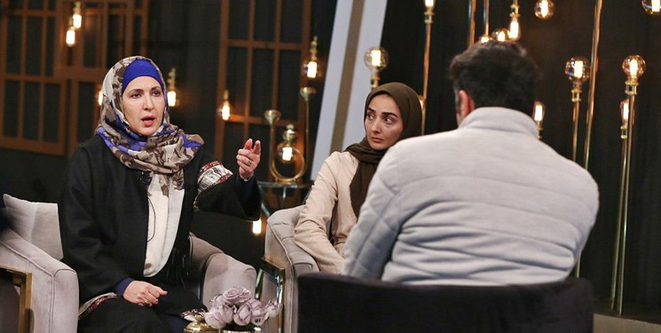 گفت و گوی ضیا با فاطمه گودرزی همراه عروس و پسرش