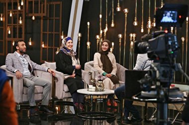 گفت و گوی ضیا با فاطمه گودرزی همراه عروس و پسرش