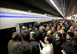 نظر مردم درباره تعداد مسافران مترو پس از اصلاح قیمت بنزین + فیلم