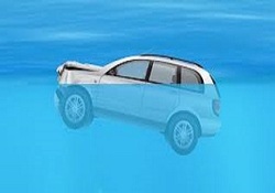 هنگام غرق شدن با ماشین چه باید کرد؟ + فیلم