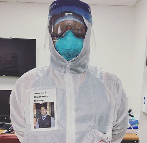 شیوه ی پزشکان نقاب دار برای لبخند زدن به بیماران + تصاویرخند