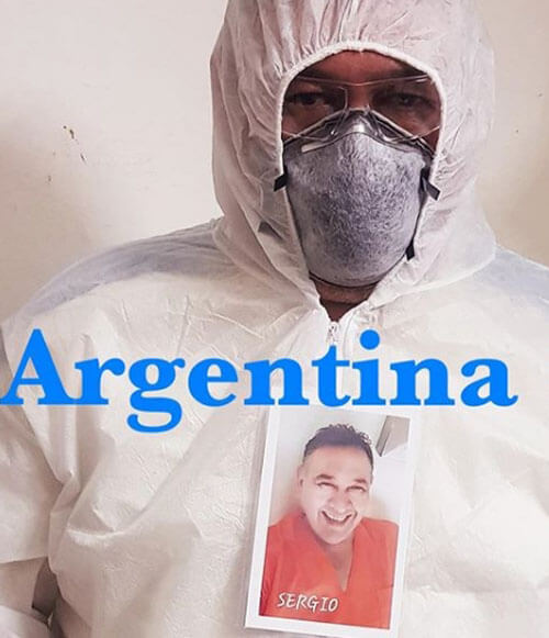 شیوه ی پزشکان نقاب دار برای لبخند زدن به بیماران + تصاویرخند