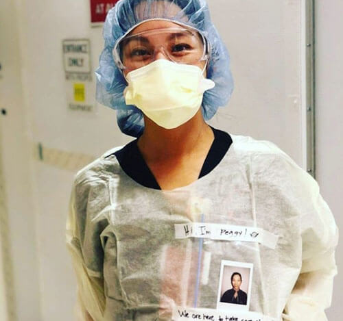 شیوه ی پزشکان نقاب دار برای لبخند زدن به بیماران + تصاویرخند