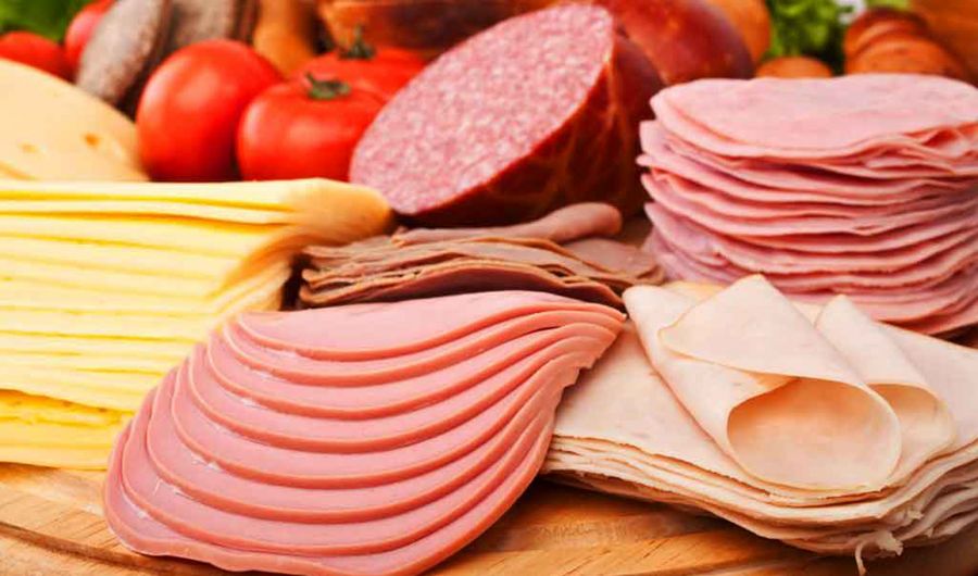 محتویات کیف اسرار آمیز ملکه انگلیس