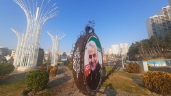 نصب المان نوری تمثال شهید سپهبدسلیمانی در میدان صنعت