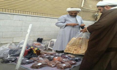 روحانی دستفروش قمی