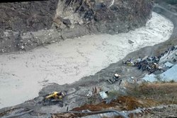 سقوط یخچال طبیعی در ارتفاعات هیمالیا