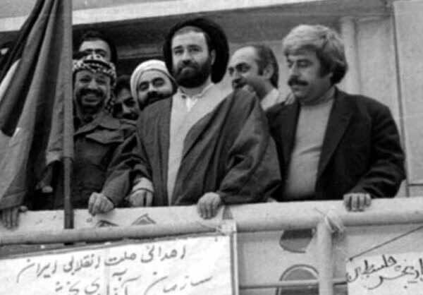 لحظه تسخیر سفارت اسرائیل در ایران