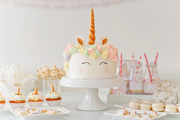 ایده چیدمان بهترین میز پذیرایی برای تولد