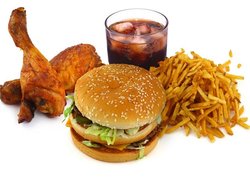 مصرف زیاد غذاهای پر چرب موجب کاهش سطح ایمنی بدن می‌شود