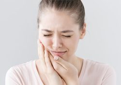 درمان خانگی دندان درد در روز‌های کرونایی