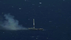 فرود دقیق موشک فالکون ۹ در وسط اقیانوس + فیلم