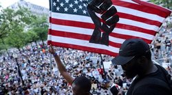 تظاهرات بزرگ آمریکا مقابل «قلعه» کاخ سفید
