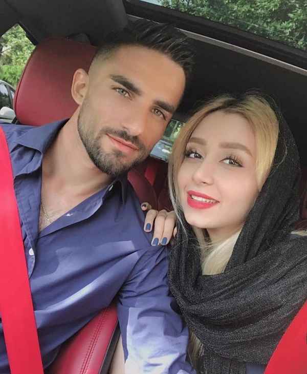 سلفی میلاد محمدی و همسرش در ماشین لاکچری اش + عکس