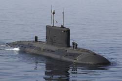 جابجایی زیردریایی ۳۲۰۰ تنی ارتش + فیلم