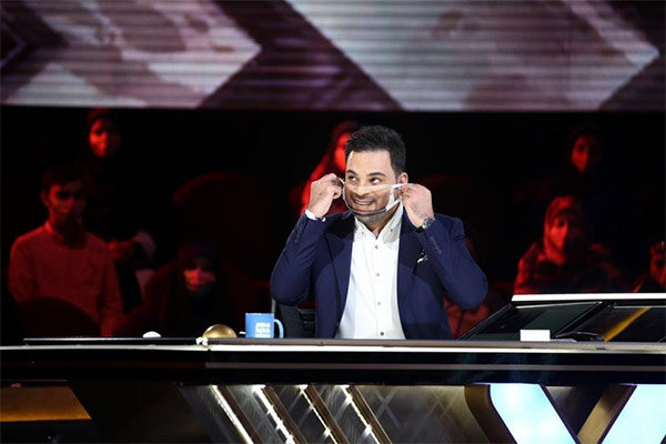 ماسک‌های متفاوت علیخانی و داوران «عصر جدید» + تصاویر