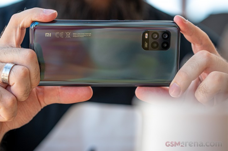 شیائومی در مقابل ال‌جی و سامسونگ قد علم کرد