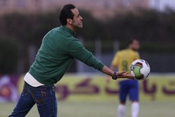واکنش‌ علی کریمی به محکومیت فدراسیون فوتبال