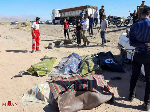 ۷ کشته در تصادف پراید و پژو در جاده کرمان - ماهان +عکس