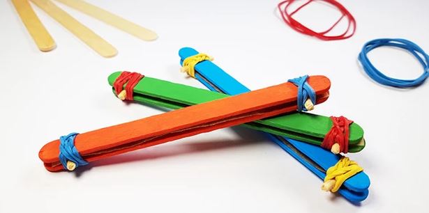 ساخت اسباب بازی و کاردستی کودکانه در خانه