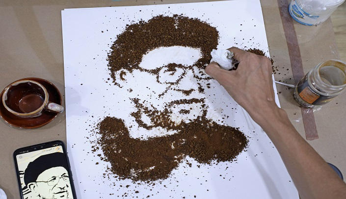 نقاشی‌های حیرت انگیز هنرمند عراقی با قهوه + عکس