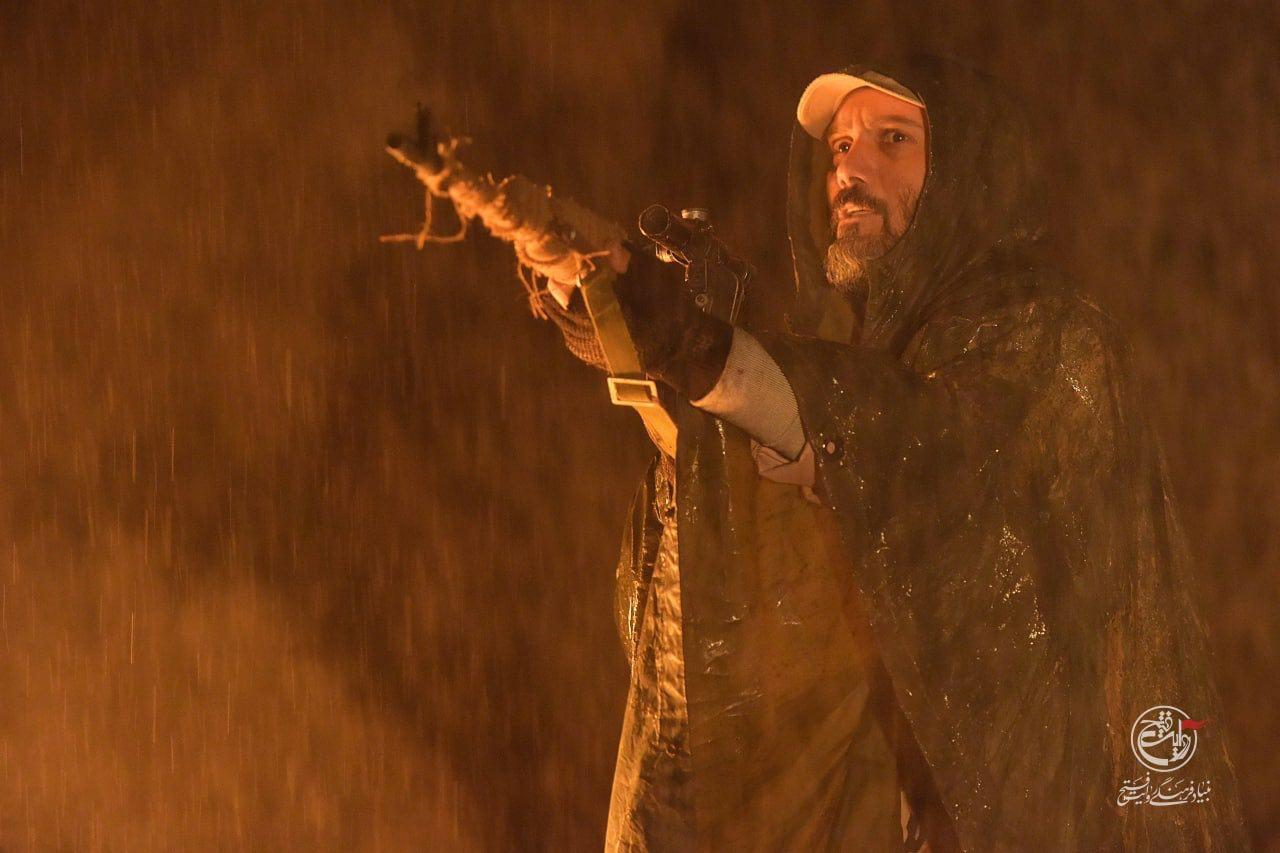 گریم کامبیز دیرباز در «تک‌تیرانداز» + عکس