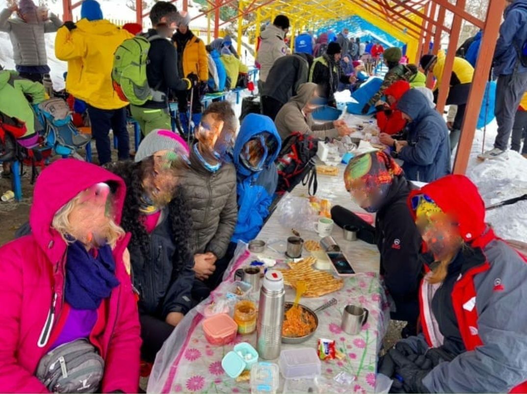 کوهنوردان کرونا نمی گیرند؟!